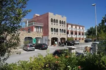 Hotelli Albergo Residenziale Gli Ontani