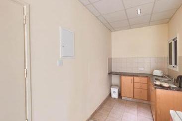 Mackenzie Beach & Apartments