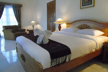 Tretes Raya Hotel & Resort