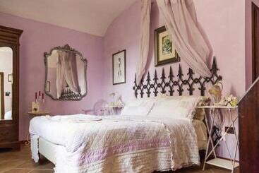 مبيت وإفطار Borgo Tepolini Country House