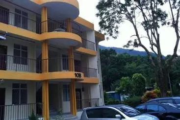 ツーリストアパートメント Bayu Emas Apartment