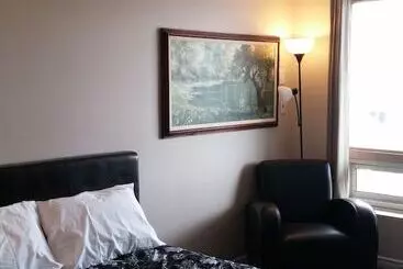 Towne And Country Motel
