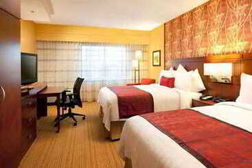 Отель Courtyard By Marriott San Diego Oceanside