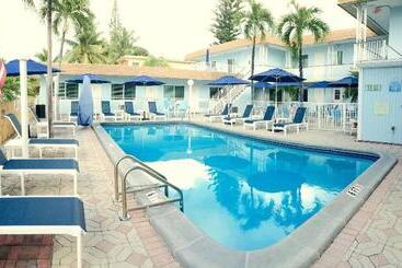 فندق Great Escape Inn By Lowkl