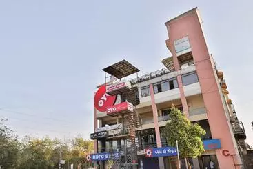 בית מלון כפרי Isher International