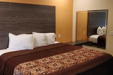 Отель Regency Inn And Suites Galena Park