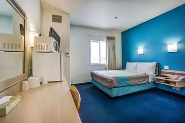 Motel 6 Red Deer, Ab