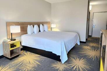 酒店 Days Inn By Wyndham Laplace New Orleans