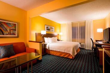 Otel Fairfield Inn And Suites By Marriott Cincinnati Eastgate