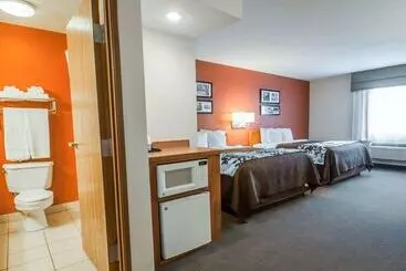 Отель Sleep Inn & Suites Lake Of The Ozarks