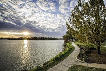 The Cook Hotel And Conference Center At Lsu