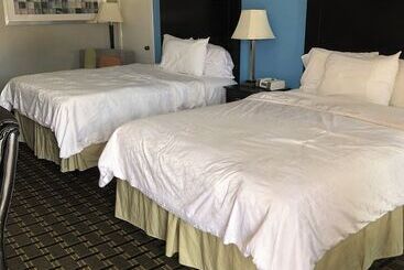 בית מלון כפרי Executive Inn