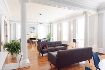 Hotel The Stockade Inn