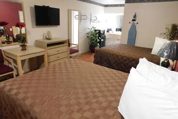 مُتل Eagle Pass Inn