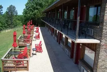 Pointe West Resort Motel