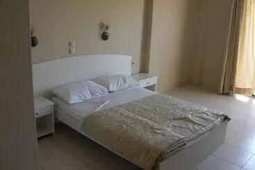 ホテル Paralos The Maxine Adults Only