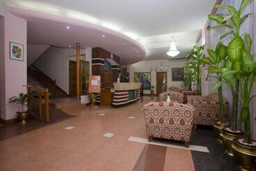 هتل Lake Castle   Parkview