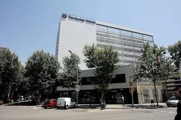 Отель Travelodge Barcelona Poblenou