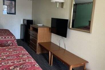 فندق Budget Inn Franklinton