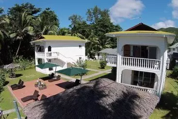 آپارتمان Le Tropique Villa   Adults Only