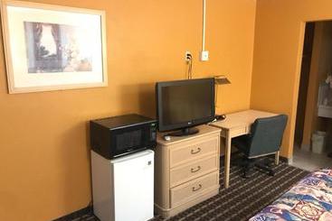 מוטל Spring Valley Inn