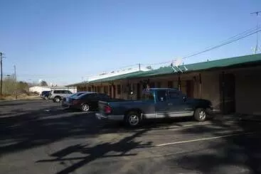 Holiday Terrace Motel