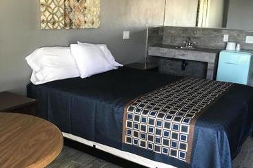 酒店 Best Ontario Inn