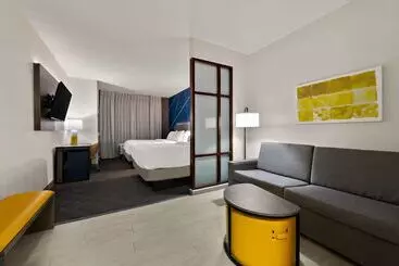 호텔 Comfort Suites