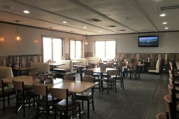 בית מלון כפרי Sunlac Inn Lakota