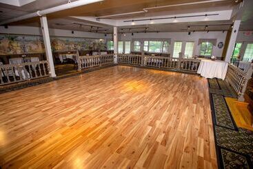 酒店 The Common Man Inn & Spa