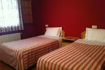 Hotel L Ermita Casa Ripo