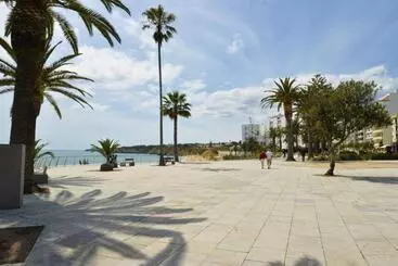 Apartamentos Turisticos Lindomar