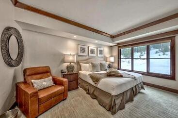 בית מלון כפרי Constellation Residences