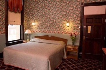 בית מלון כפרי Historic Iron Horse Inn   Deadwood