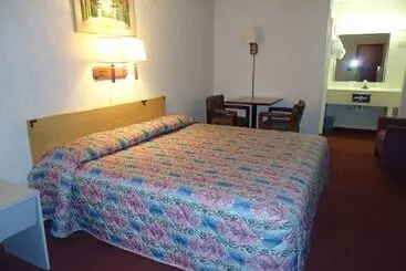 Welborn Motel   Hamptonville