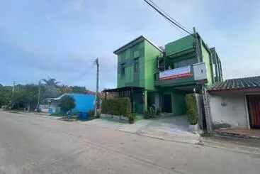 Pensiune N&n House Laem Hin