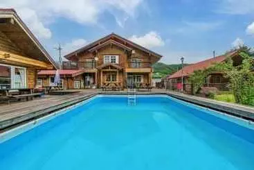 Majatalo Youngwol Your Castle Bed And Breakfast