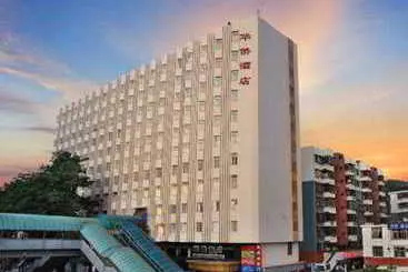 The Overseas Chinese Building Hotel