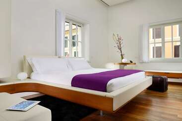 هتل Palazzo Montemartini Rome, A Radisson Collection