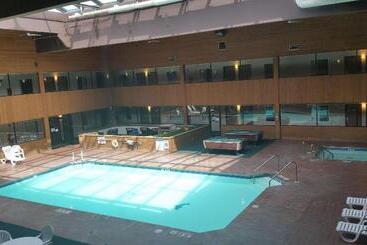 מוטל Woodfield Inn And Suites