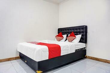 酒店 Oyo 90784 Adelia Syariah Residence