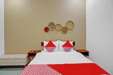 ホテル Oyo 90820 Madania Guesthouse
