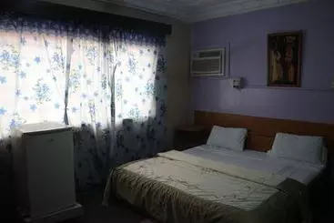 בית מלון כפרי Global Summer