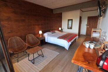 Bed and Breakfast Esfera Pichilemu   Lodge