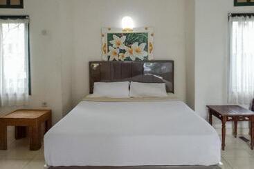 בית מלון כפרי Daton House Near Bali Zoo Ubud Mitra Reddoorz