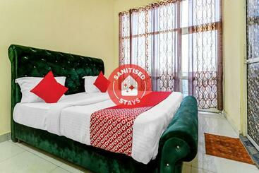 ホテル Oyo 83506 Delhi Guest House