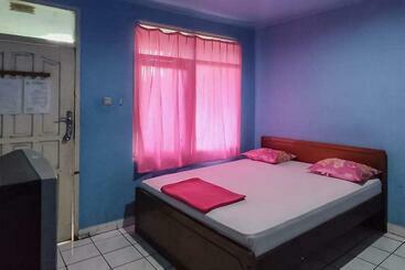 בית מלון כפרי Andini Tanah Grogot