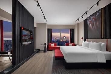 Radisson Red Hotel Zhuhai Gongbei Port