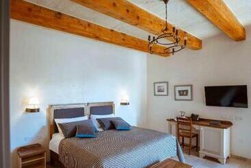 בית מלון כפרי Mulberries