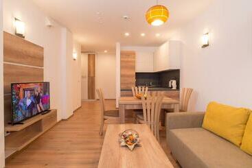 Mountain View Apartment 541